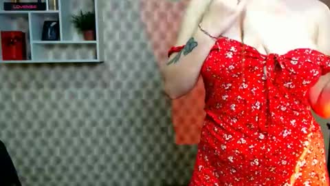 Snapshot of lilianalips chatting on 28, 11, 2025 Liliana online show from 28, 11, 2025