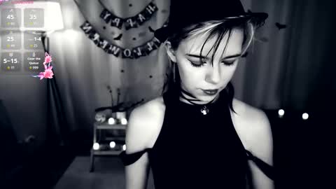 Lilian online show from 9, 10, 2025