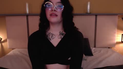  Lili  online show from 7, 11, 2025