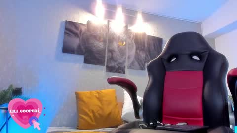 Lili Cooper online show from 19, 2, 2025