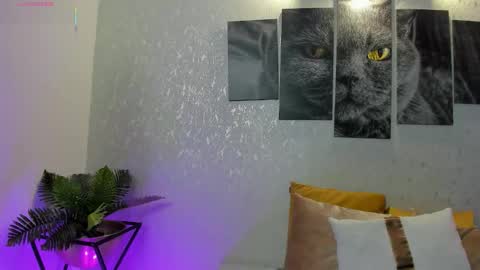 Lili Cooper online show from 15, 11, 2025