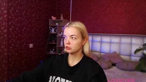 Lilie online show from 7, 2, 2025