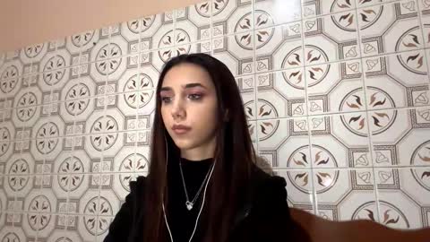 Snapshot of lilihalvorsen chatting on 5, 11, 2025 Lina online show from 5, 11, 2025