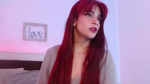 Lilith Savett online show from 4, 3, 2025