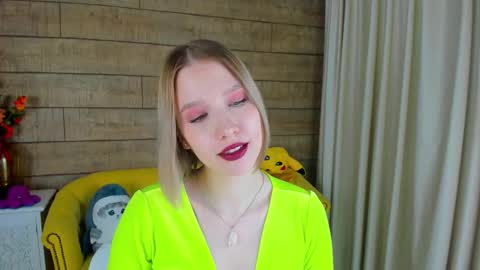 LiliLinn online show from 26, 2, 2025