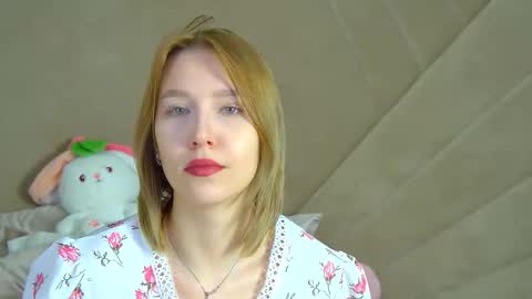 LiliLinn online show from 17, 9, 2025