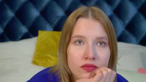 LiliLinn online show from 24, 9, 2025