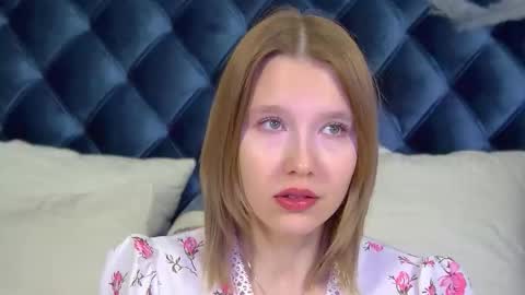 LiliLinn online show from 3, 11, 2025