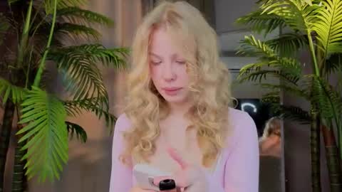 lililok101 online show from 4, 3, 2026