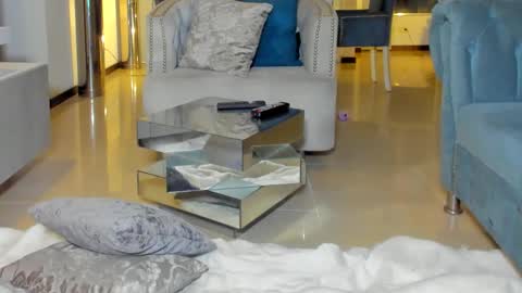 Lili  online show from 5, 3, 2026