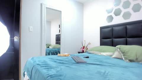 Lili  Marcus online show from 18, 1, 2025