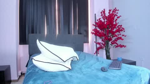 Lili  Marcus online show from 22, 1, 2025