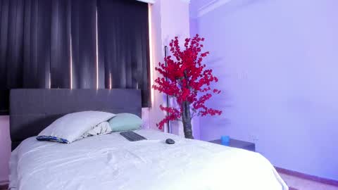 Lili  Marcus online show from 26, 2, 2025