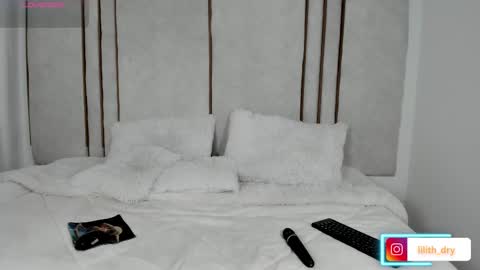 lilith_dry online show from 10, 10, 2025