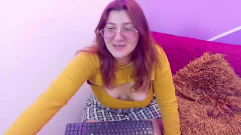 Lilith Smith online show from 4, 2, 2026