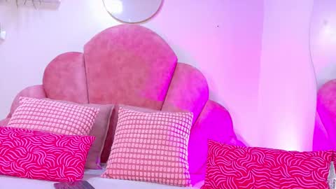 lilithsmith__ online show from 13, 9, 2025