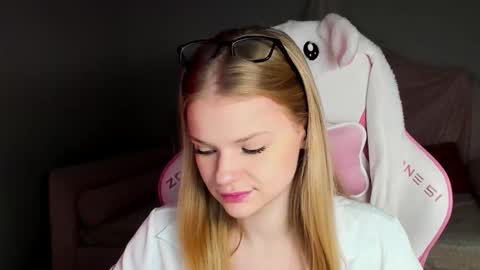 lilitrosen online show from 16, 11, 2025