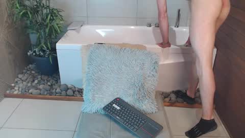 Snapshot of liljames_ chatting on 13, 12, 2025 Lil James online show from 13, 12, 2025