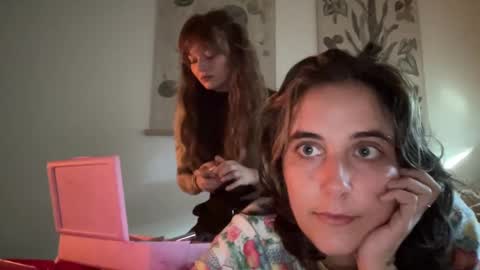 lilldaddysgirl online show from 20, 9, 2025
