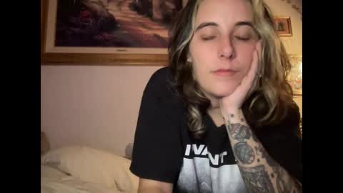 lilldaddysgirl online show from 19, 12, 2025