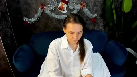 lillian_white1 online show from 31, 12, 2024