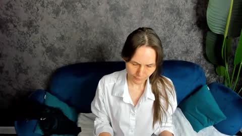 lillian_white1 online show from 23, 2, 2025