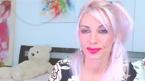 Snapshot of lillianasara chatting on 10, 10, 2025 Lara online show from 10, 10, 2025