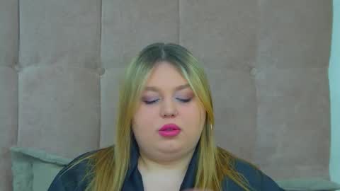 Snapshot of lillianhaig chatting on 4, 3, 2026 LillianHaig online show from 4, 3, 2026