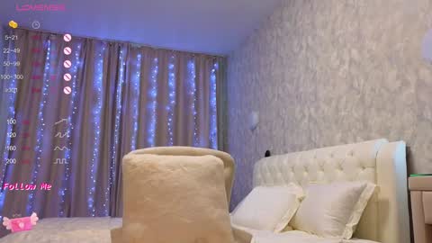 Snapshot of lilliasweety chatting on 2, 2, 2025 Lara Angel online show from 2, 2, 2025