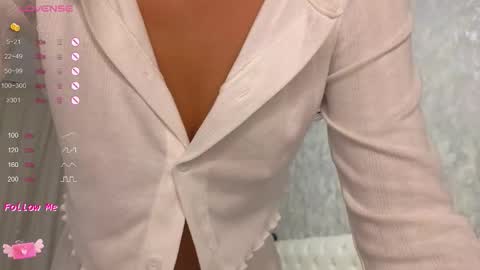 Snapshot of lilliasweety chatting on 8, 10, 2025 Lara Angel online show from 8, 10, 2025