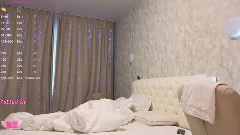 Snapshot of lilliasweety chatting on 21, 12, 2025 Lara Angel online show from 21, 12, 2025