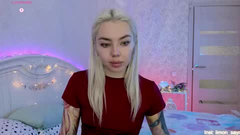 LilliMoore online show from 29, 10, 2025