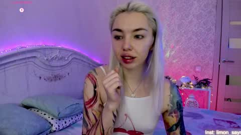 LilliMoore online show from 3, 11, 2025