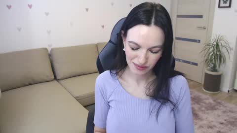 lilliyves online show from 6, 4, 2026