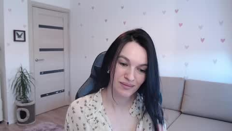 lilliyves online show from 10, 4, 2026