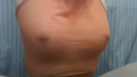 Snapshot of lillkit chatting on 7, 10, 2025 Lilu online show from 7, 10, 2025