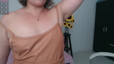 Snapshot of lilly_milf chatting on 23, 12, 2024 Lilly online show from 23, 12, 2024