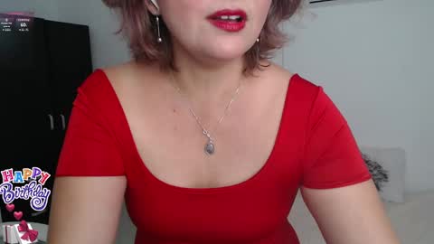 Snapshot of lilly_milf chatting on 19, 1, 2025 Lilly online show from 19, 1, 2025