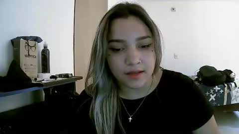 Snapshot of lilly_ocean22 chatting on 7, 3, 2026 Sey - Lilly online show from 7, 3, 2026