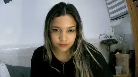 Snapshot of lilly_ocean22 chatting on 29, 3, 2026 Sey - Lilly online show from 29, 3, 2026