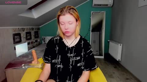 Snapshot of lillydepp chatting on 19, 12, 2024 Lilly Depp online show from 19, 12, 2024