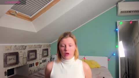 Snapshot of lillydepp chatting on 20, 12, 2024 Lilly Depp online show from 20, 12, 2024