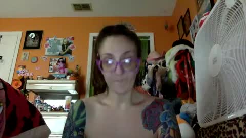 hi guys im back on here 3 online show from 10, 9, 2025