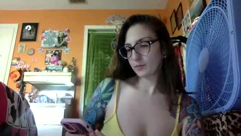hi guys im back on here 3 online show from 1, 10, 2025