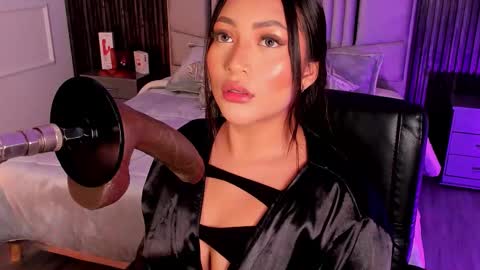 Lilly Ortiz online show from 5, 12, 2025