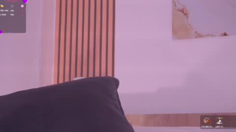 Lilly Thompson  online show from 28, 12, 2024