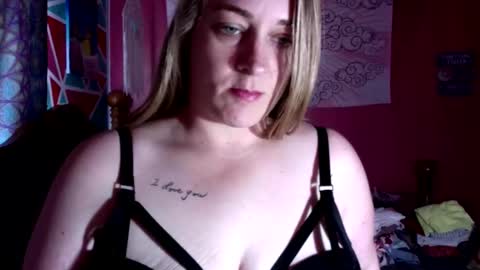 Whos that gurl online show from 4, 12, 2024