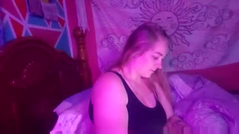 Whos that gurl online show from 2, 1, 2025