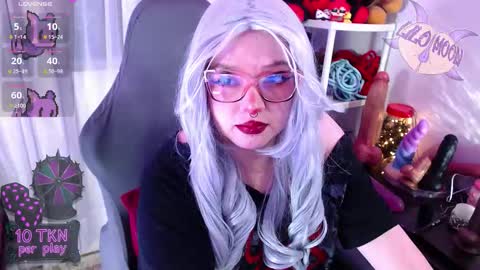 Snapshot of lilomoon69 chatting on 9, 11, 2025 Lilo online show from 9, 11, 2025