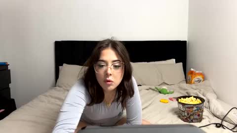 Roxy online show from 24, 2, 2025